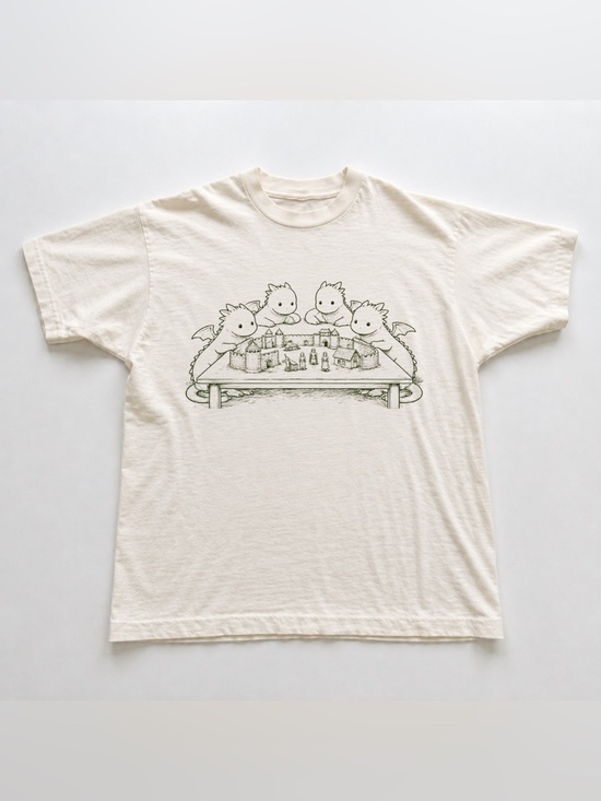 Gildan Tops - Classic Off White Dragons Playing Castle T-Shirt - Unbranded